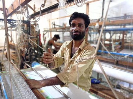 Why More Bharatiya Men Are Choosing Handloom Kurtas - Why You Should Too